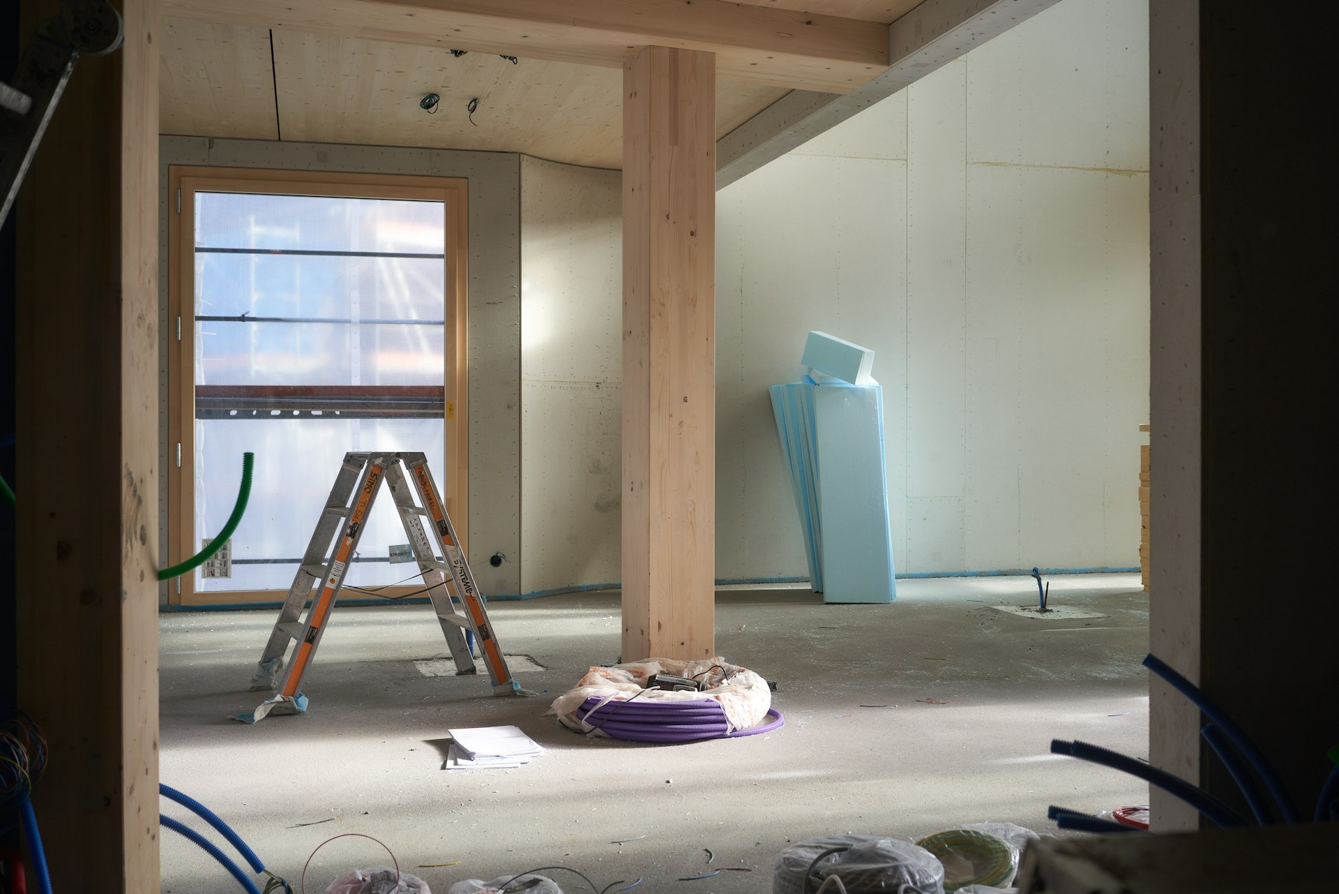 تجهيزات أعمال الكهرباء